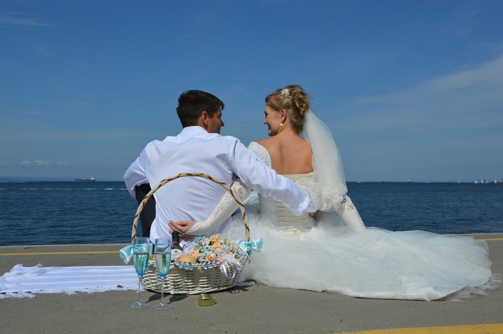 wedding photography couple beach