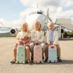 kids-travel-airport-airplane-holiday