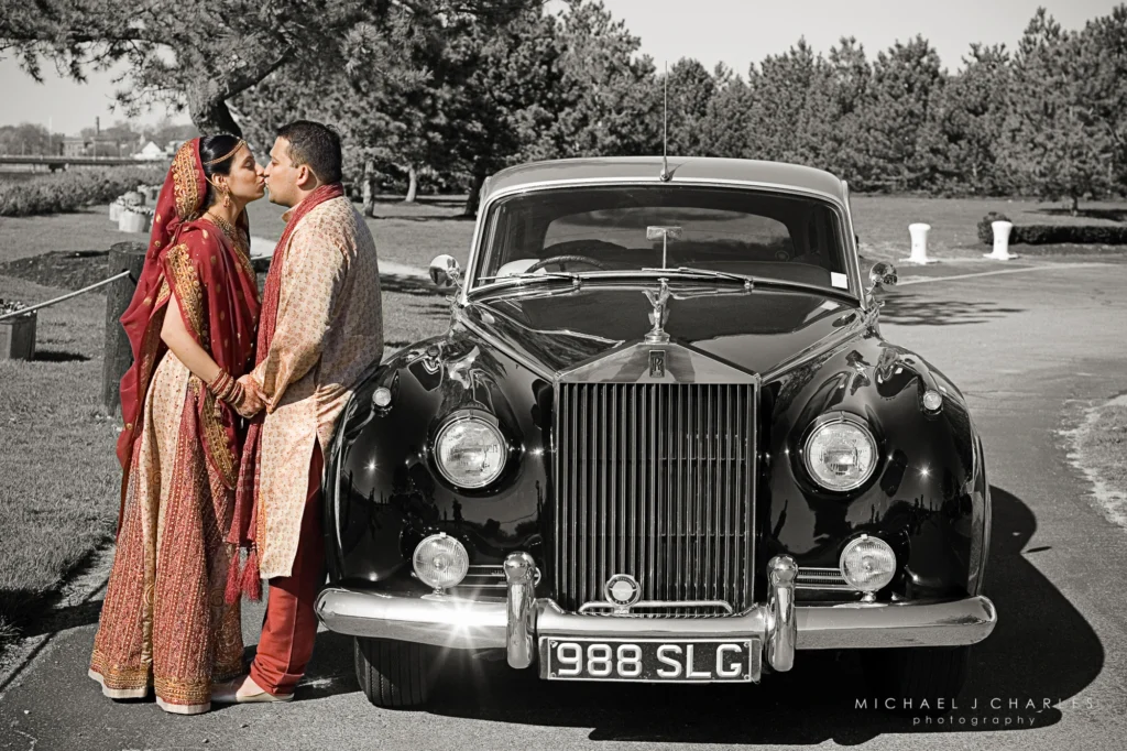 VINTAGE CAR COUPLE