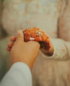 HANDS RING MEHENDI