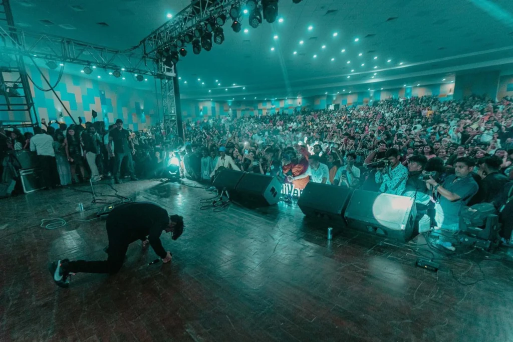 crowd, singer,blue lights,music,wide shot