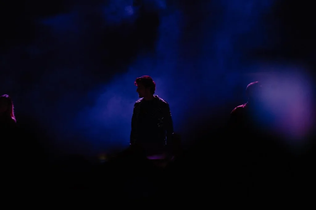 BLUE LIGHTS, DARK SHADOWS, SINGER,STAGE